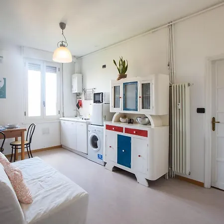 Apartamento - Sacchini 16 *